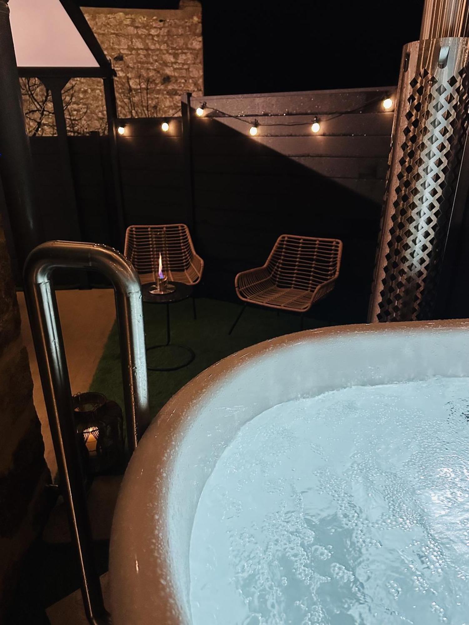 La Cabane Spa Saint-Laurent-d'Andenay Zewnętrze zdjęcie